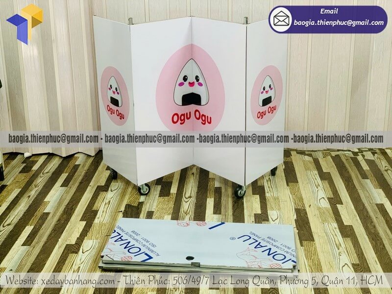 quầy bán cơm nắm
