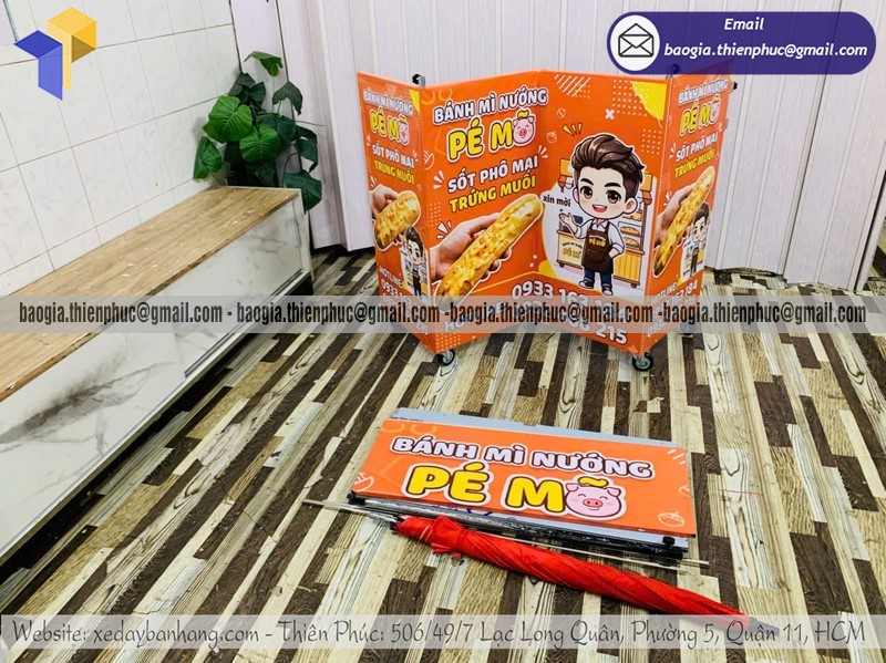 xe ban banh mi nuong