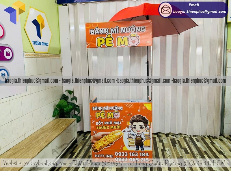 xe ban banh mi nuong di dong